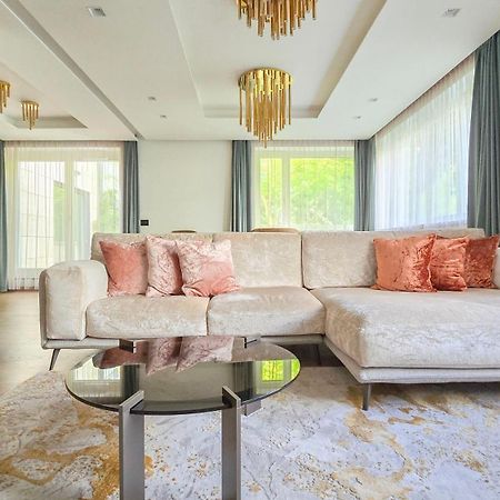 Sun Hill Luxury Suites Boedapest Buitenkant foto